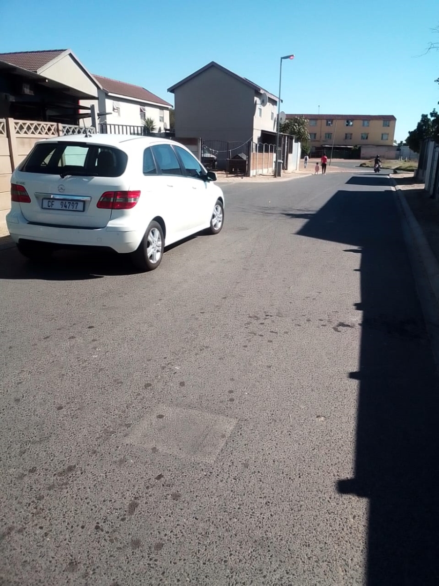 2 Bedroom Property for Sale in Scottsdene Western Cape